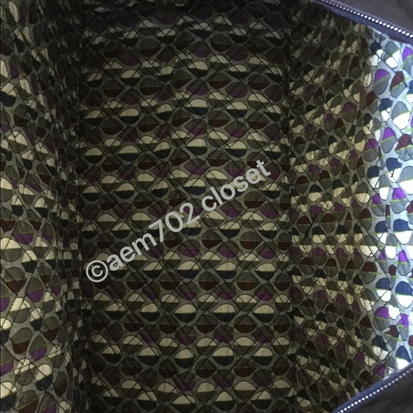 NWT VERA BRADLEY MICROFIBER LARGE DUFFEL - Picture 4 of 4